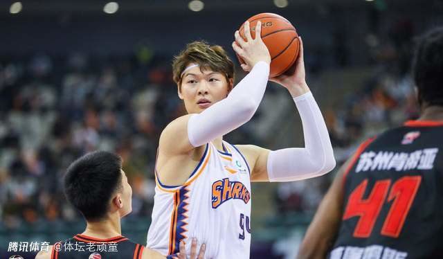 陈泽楷点头道：少爷，那要不要我帮你把机票定了？好。